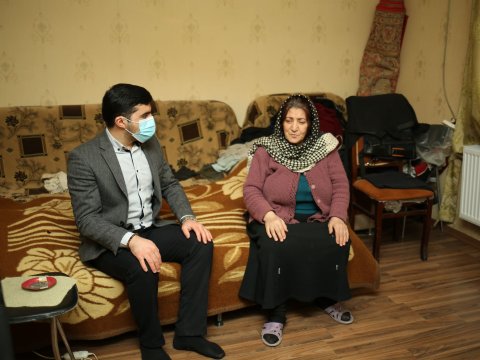 Gəncədə YAP veteranları evlərində ziyarət edilib - FOTO  