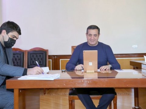 Mahir Abbaszadə seçicilərlə növbəti videoqəbul keçirdi - FOTOLAR