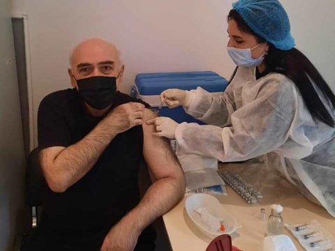 İsa Qəmbərə vaksinin 2-ci dozası vuruldu 