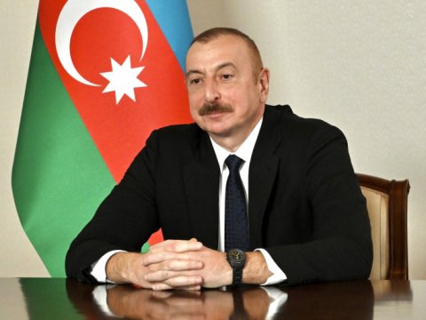 İlham Əliyev Pakistanın dövlət başçısını təbrik etdi