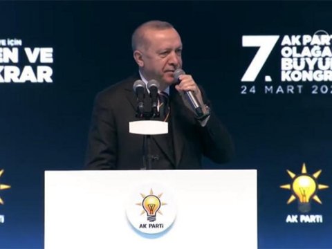 Ərdoğan yenidən AKP sədri seçildi