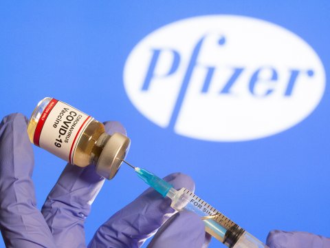Türkiyəyə “Pfizer” peyvəndi gətirildi