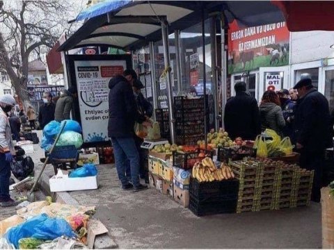 Bakıda avtobus dayanacağını BAZARA ÇEVİRDİLƏR