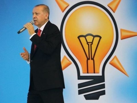 Ərdoğanın partiyasında yeni sədr müavinləri seçildi  