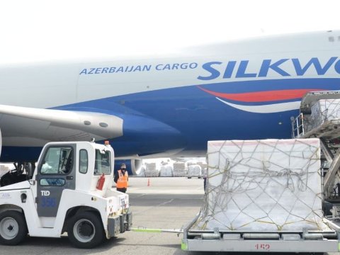 Çin Azərbaycana 150 min doza pulsuz peyvənd verəcək
