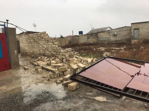 Şabranda 10 yaşlı uşağın üstünə hasar aşıb