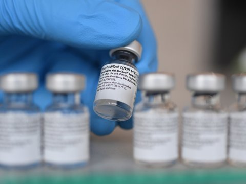 Vaksin bazarında mübarizə: İnkişaf etmiş ölkələr ədaləti POZUR