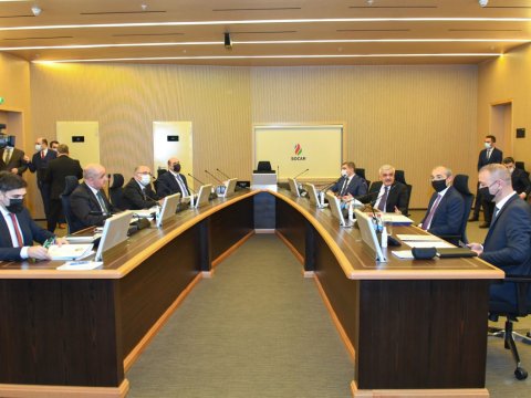 Rövnəq Abdullayev maliyyə nəticələrini Mikayıl Cabbarova təqdim etdi - FOTOLAR