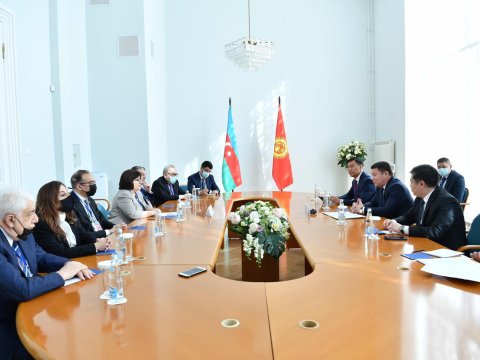 Sahibə Qafarova Qırğız spikerilə görüşüb - FOTOLAR