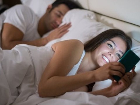 Ərli qadınların xəyanəti, evli kişilərin şorgözlüyü, sosial şəbəkələrdə gizli yazışma... - Boşanma SƏBƏBLƏRİ