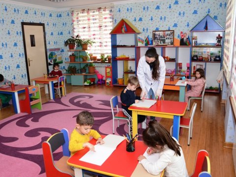 Bağçalarda 2 milyonluq yeyinti ilə bağlı rəsmi CAVAB