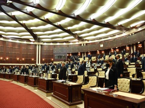 Bitərəflərin MSK-ya göndərəcəyi namizədlərin adları bəllidir - Deputatlar DANIŞDILAR