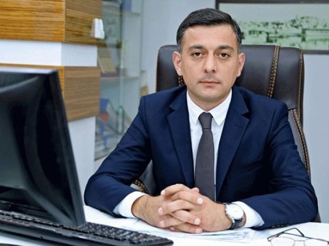 Milli Qəhrəmanın oğlu nazirlikdəki işindən ayrıldı