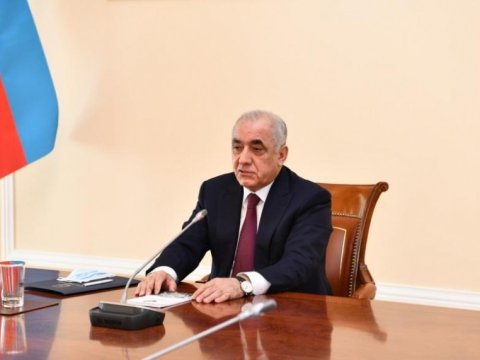 Baş nazir Teymur Musayevi kollektivə təqdim etdi