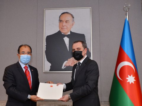 Ceyhun Bayramov Türkiyə səfirinin etimadnaməsinin surətini qəbul edib - FOTOLAR