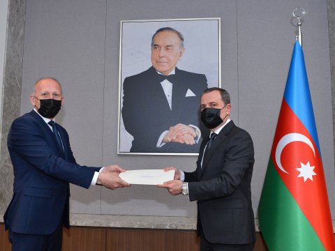 Ceyhun Bayramovun Serbiya səfirinin etimadnaməsinin surətini qəbul edib - FOTOLAR