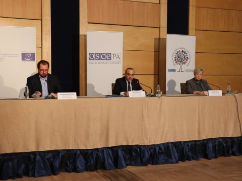 Azay Quliyev Albaniyada parlament seçkiləri ilə bağlı mətbuat konfransı keçirib