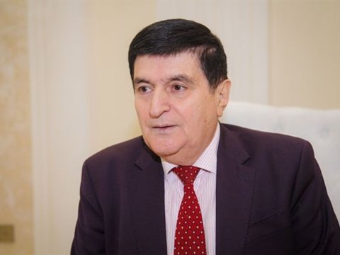 Baloğlan Əşrəfov vəfat etdi