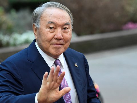Nazarbayev daha bir postundan İSTEFA VERDİ