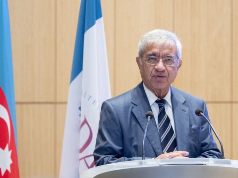 Nazirlik Hafiz Paşayevi təbrik etdi