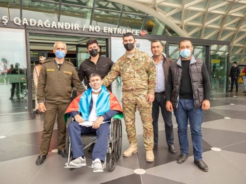 Türkiyəyə göndərilən daha 2 qazimiz sağalaraq vətənə döndü - FOTO