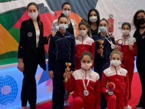 Bədii gimnastlarımız Polşadan 3 medalla qayıtdılar