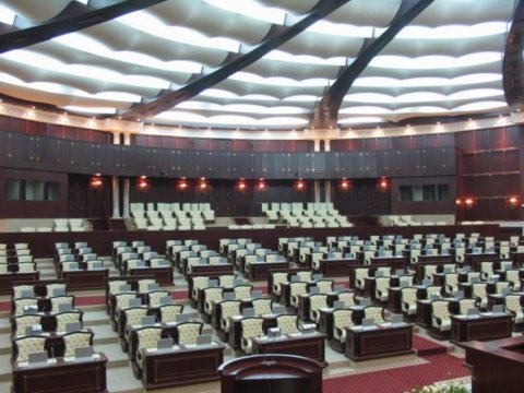Deputatlar bu gün 11 məsələyə görə TOPLAŞIRLAR