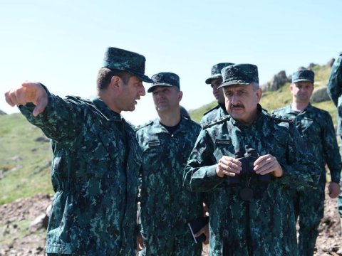 Prezidentin köməkçisi DSX rəisi ilə birgə Ermənistanla sərhədə getdi - FOTO
