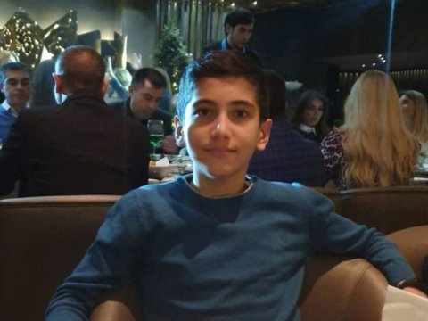 Bakıda başına daş piltəsi düşən 14 yaşlı oğlan öldü  