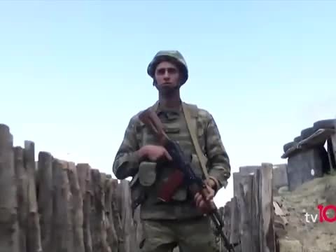 Rektor Şəhid məzunun ailəsini ziyarət edib