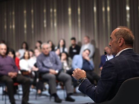 Koçaryanın seçki blokunun tərkibi AÇIQLANDI