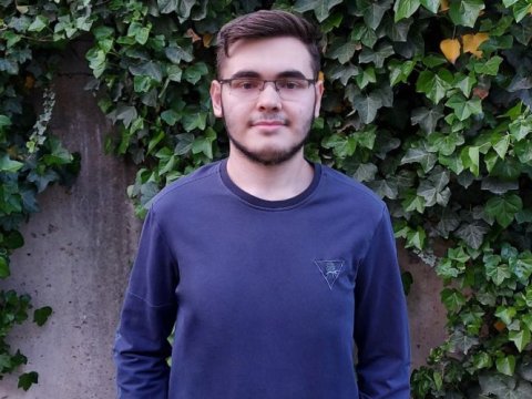 Buraxılış imtahanlarında maksimum bal toplayan şagird: “Xaricdə təhsil alacam”  