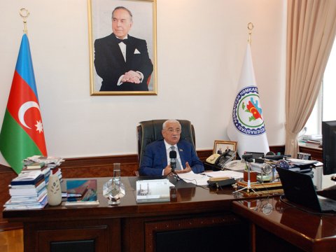 Həmkarlar Kongfedarasiyası Heydər Əliyevin 98 illiyi ilə bağlı toplaşdı