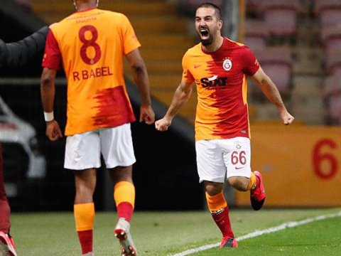 Arda Turan 11 il sonra “Beşiktaş”a qol vurdu