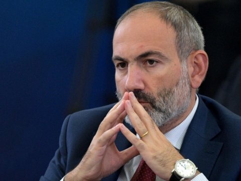 Paşinyanın kortejində qəza oldu - xəsarət alanlar var