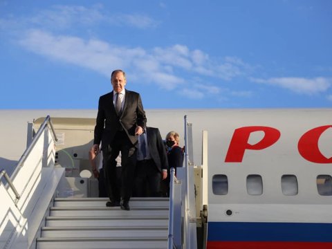 Lavrov Bakıya gəldi