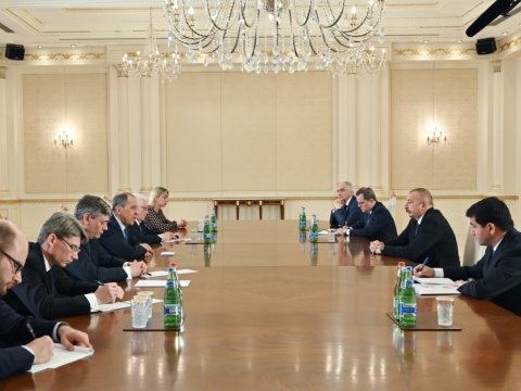 Lavrov İlham Əliyevlə görüşdə: 