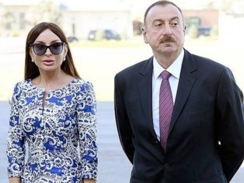 Prezident və xanımı Tatarıstan liderinə başsağlığı verdi