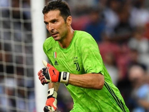 Buffon ayrılıq qərarı verdi