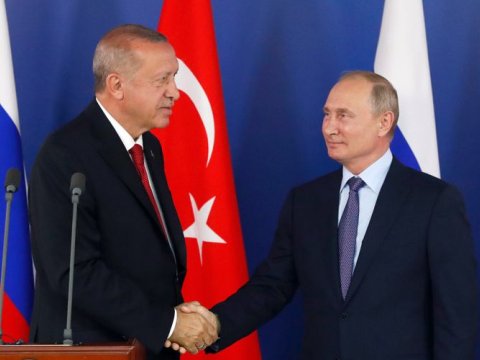 Ərdoğan Putinlə Qəzzada baş verənləri müzakirə etdi