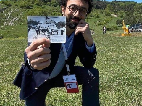 29 il əvvəl Şuşadan çıxan gənc bu gün eyni məkanda şəkil çəkdirdi - FOTO 