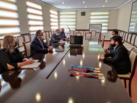 İcra başçısı Avropa çempionunu təltif etdi