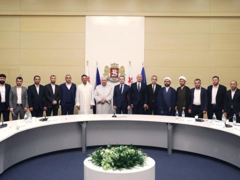 Gürcüstanın Baş naziri müsəlmanları təbrik etdi - FOTO