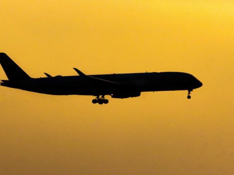 Bütün aviaşirkətlər İsrailə uçuşları dayandırdı  
