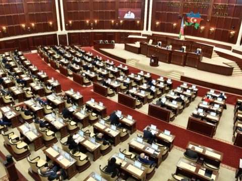 Parlament dövlət büdcəsinin icra vaziyyətini müzakirə edəcək  