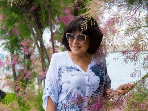 Flora Kərimova illər sonra Şuşadakı məhəllələrində - VİDEO