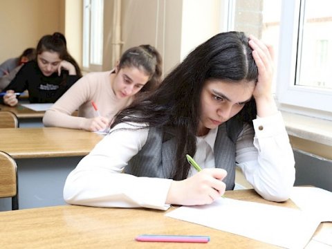 Yaz imtahan sessiyası distant keçiriləcək - ƏMR