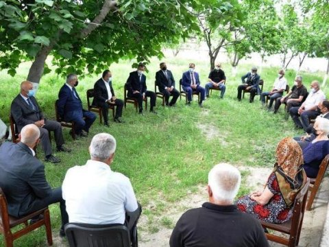İcra başçısı həlli vacib məsələləri sakinlərlə müzakirə etdi