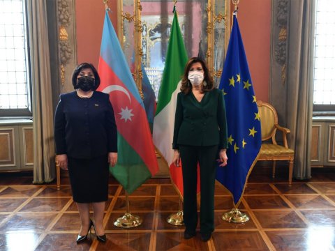 Sahibə Qafarova İtaliya Senatının sədri ilə görüşdü