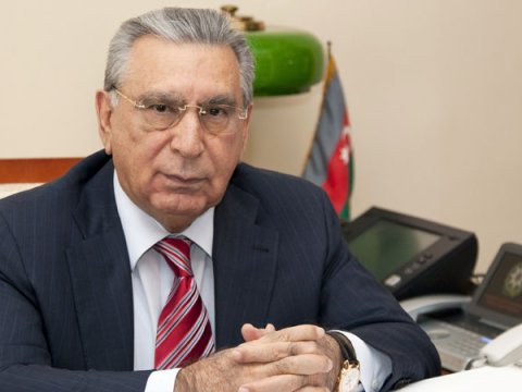 Ramiz Mehdiyev jurnalistə vəzifə verdi - FOTO